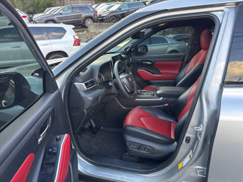 2022 Toyota Highlander XSE