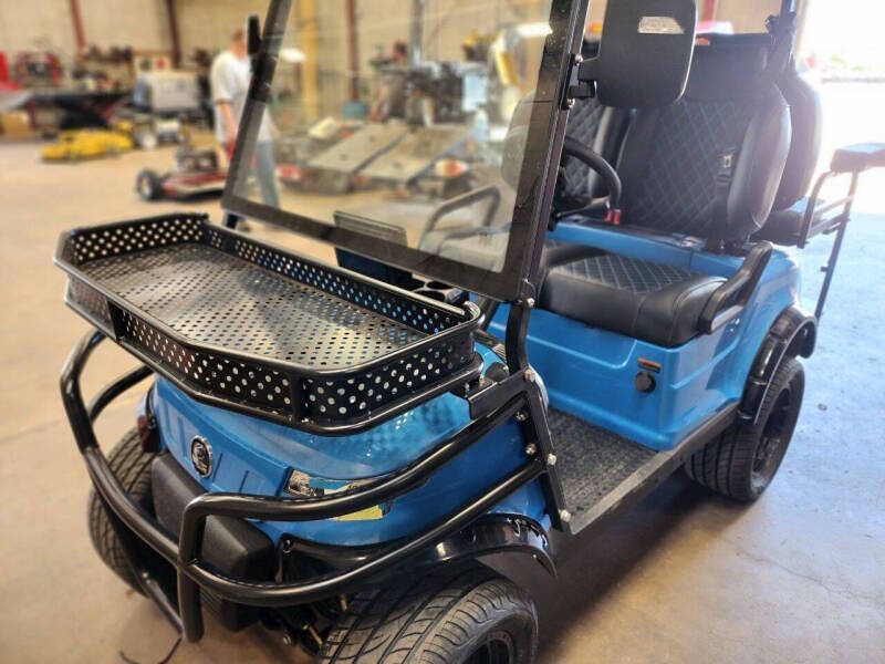 2025 Epic Carts E40L