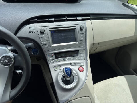 2012 Toyota Prius Two