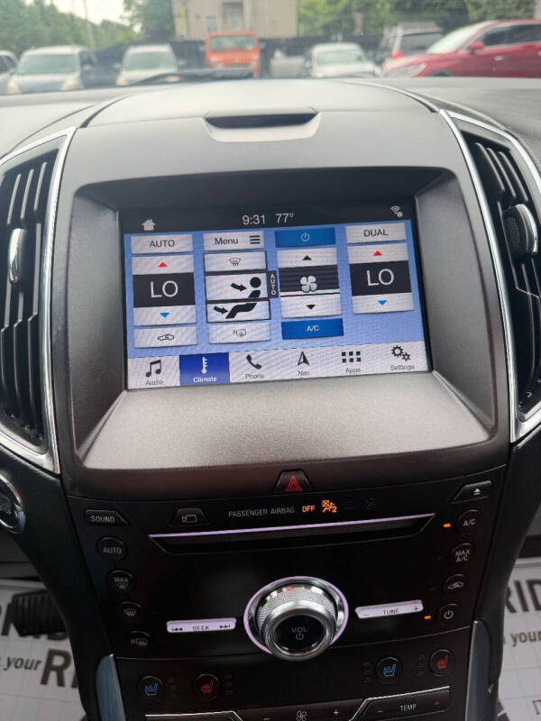 2019 Ford Edge Titanium