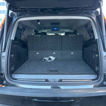 2018 Cadillac Escalade ESV Luxury