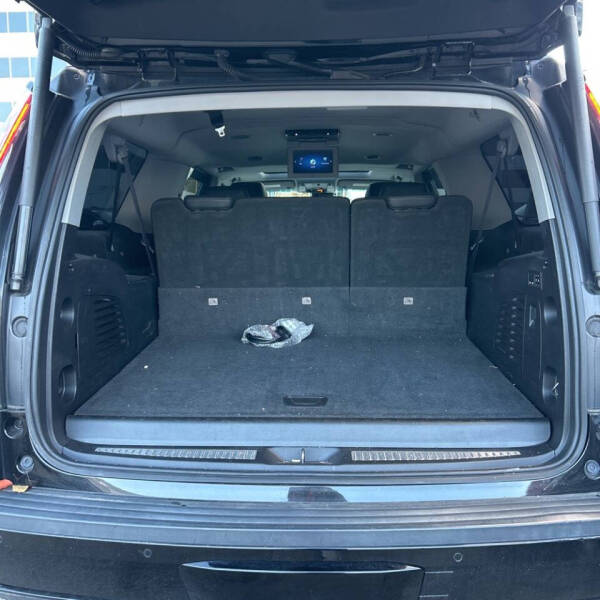 2018 Cadillac Escalade ESV Luxury