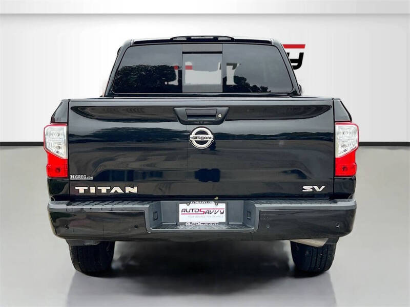 2021 Nissan Titan SV