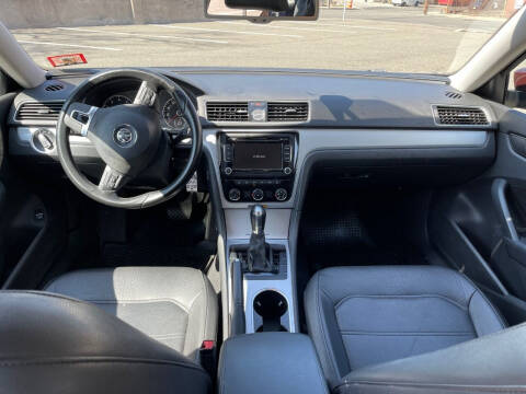 2013 Volkswagen Passat SE PZEV