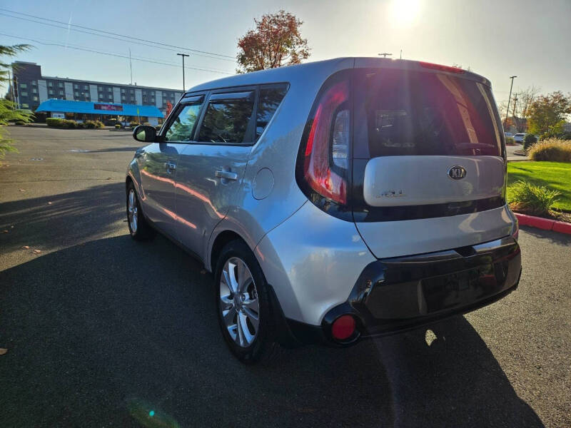 2016 Kia Soul +