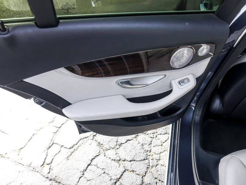 2016 Mercedes-Benz C-Class