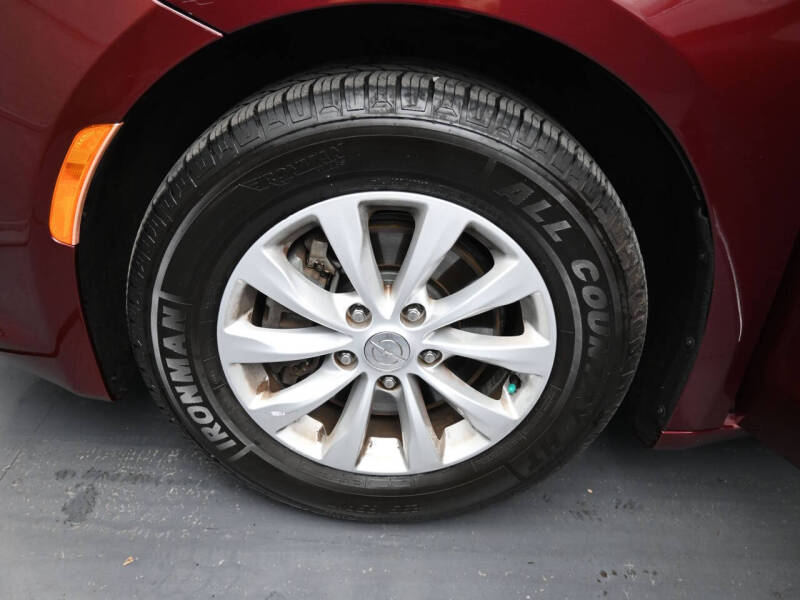 2017 Chrysler Pacifica Touring-L