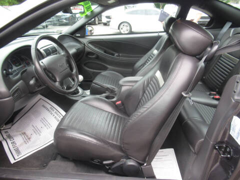 2004 Ford Mustang Mach 1 Premium
