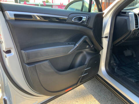 2012 Porsche Cayenne Tiptronic