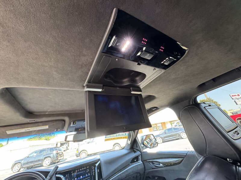 2016 Cadillac Escalade Platinum