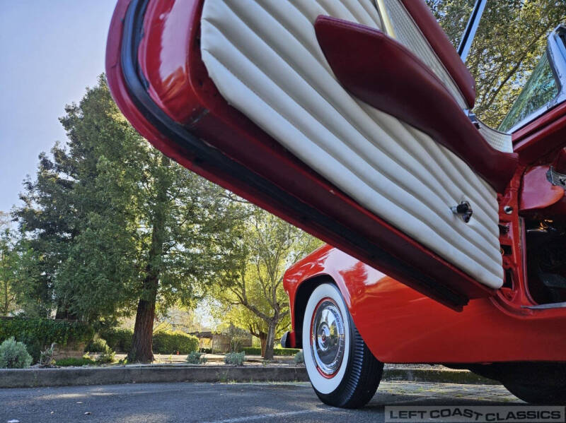 1955 Ford Thunderbird