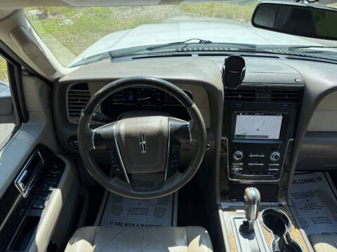 2017 Lincoln Navigator L Select