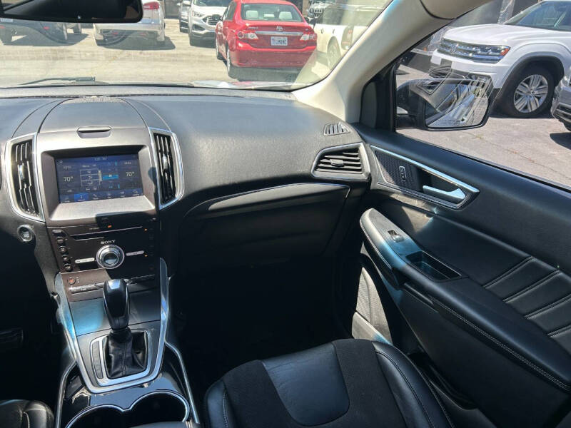 2017 Ford Edge Sport