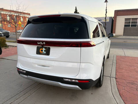 2024 Kia Carnival LX