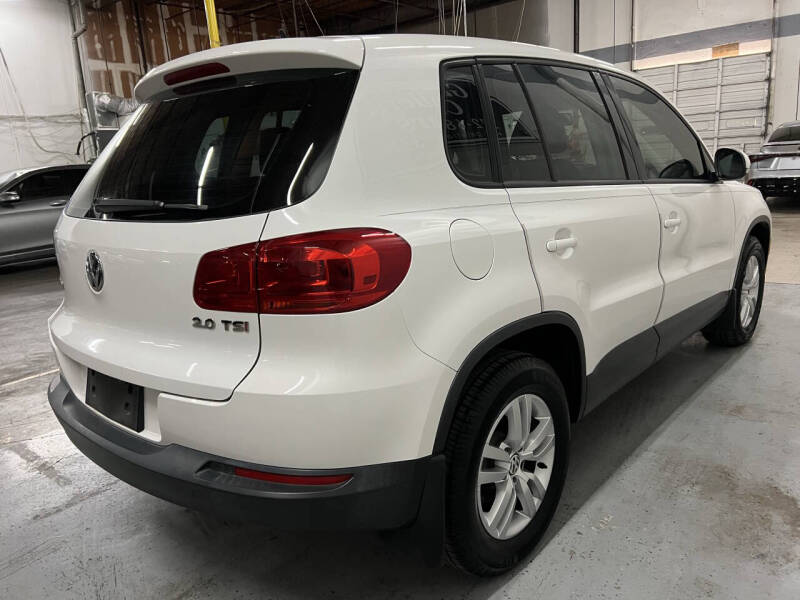 2014 Volkswagen Tiguan SE