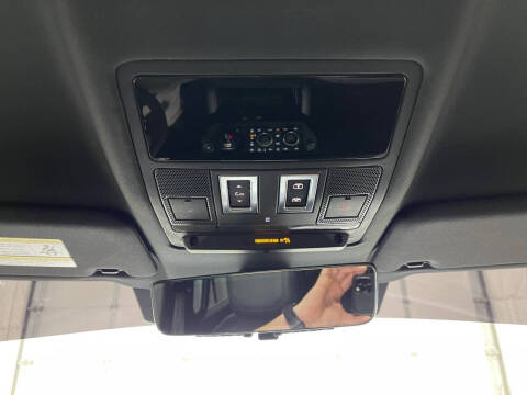 2022 Land Rover Defender 110 V8