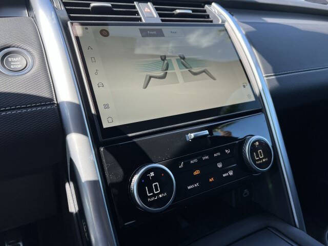 2025 Land Rover Discovery P300 Dynamic SE