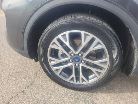 2020 Ford Escape SEL