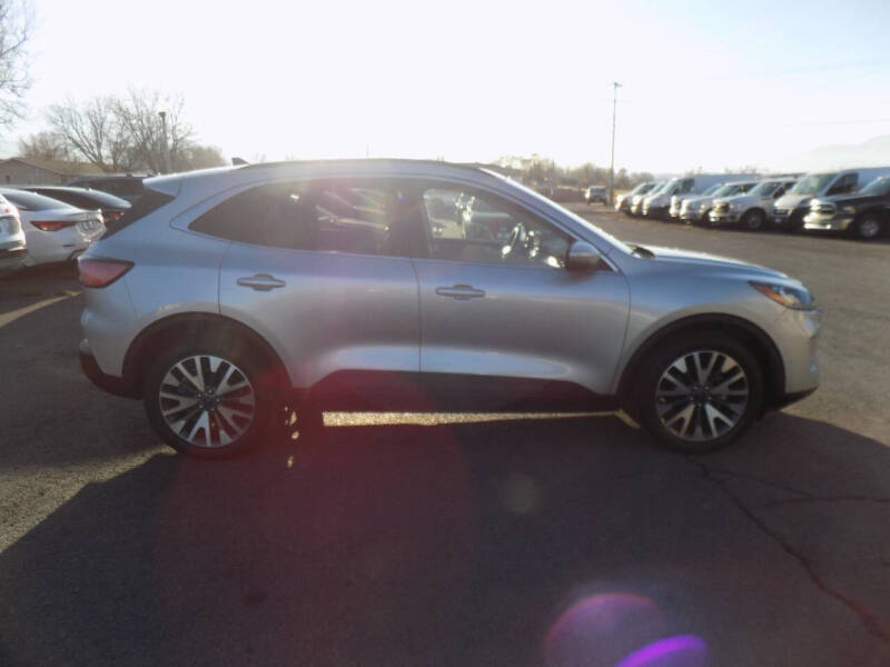 2020 Ford Escape Hybrid Titanium