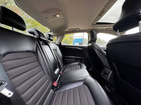 2017 Ford Fusion Hybrid SE