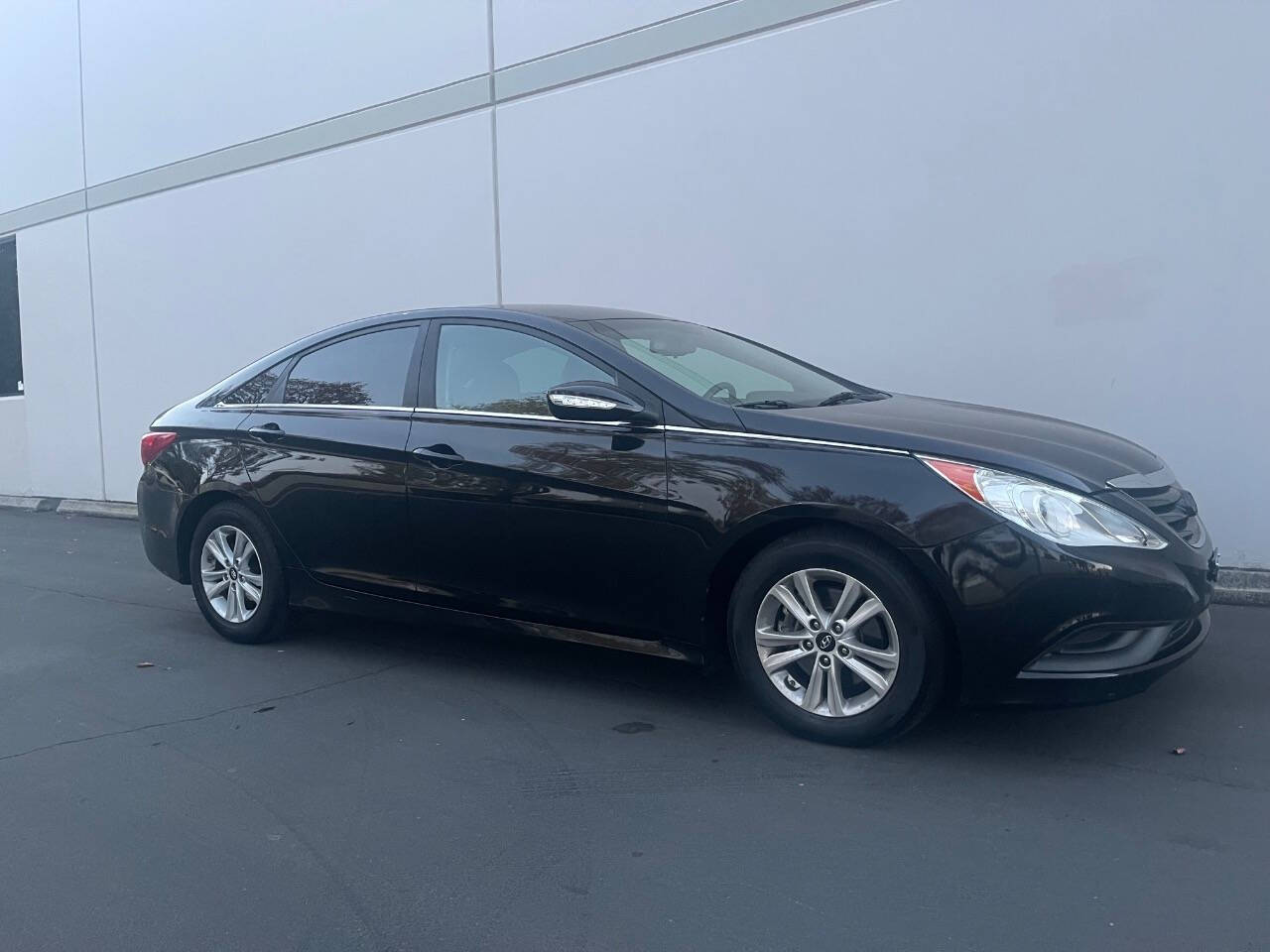 2014 Hyundai SONATA for sale at los primos motors in San Jose, CA