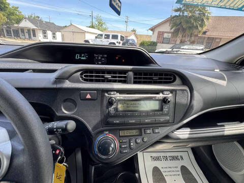 2014 Toyota Prius c
