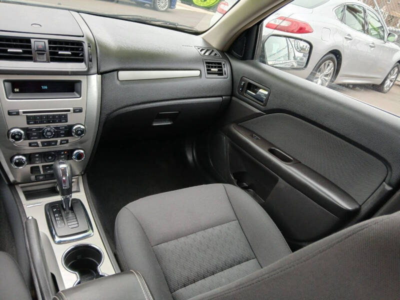 2012 Ford Fusion SE