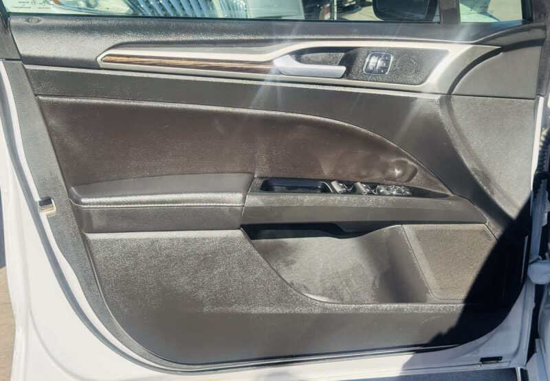 2016 Ford Fusion Hybrid SE