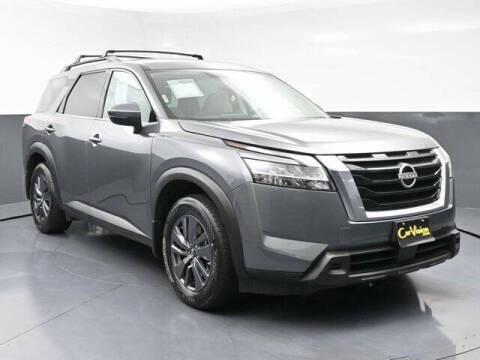 2022 Nissan Pathfinder SV