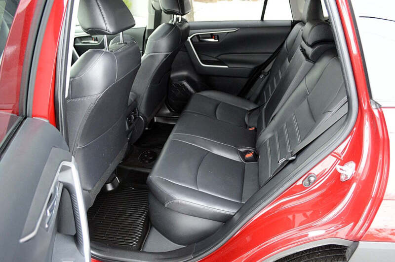 2022 Toyota RAV4 Hybrid XLE Premium