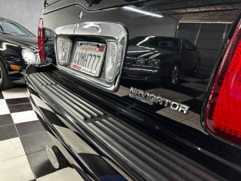 2002 Lincoln Navigator