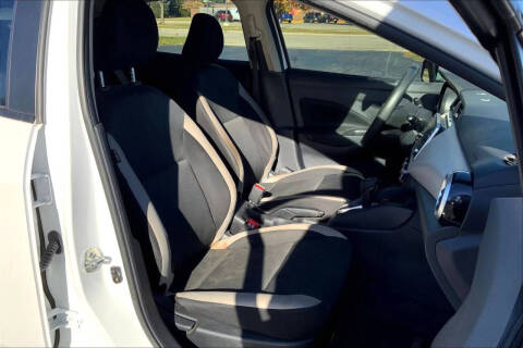 2022 Nissan Versa SV