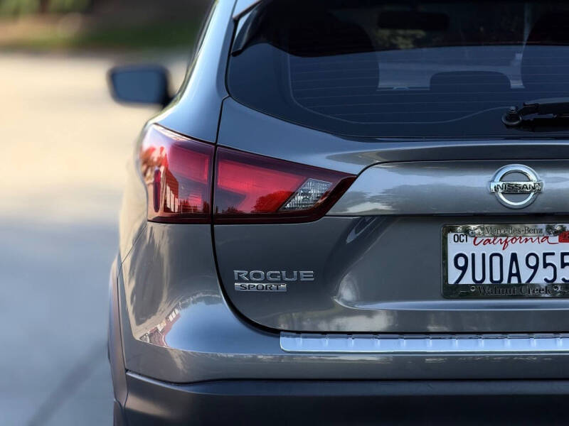 2017 Nissan Rogue Sport SV