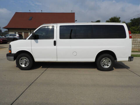 2016 Chevrolet Express LT 2500