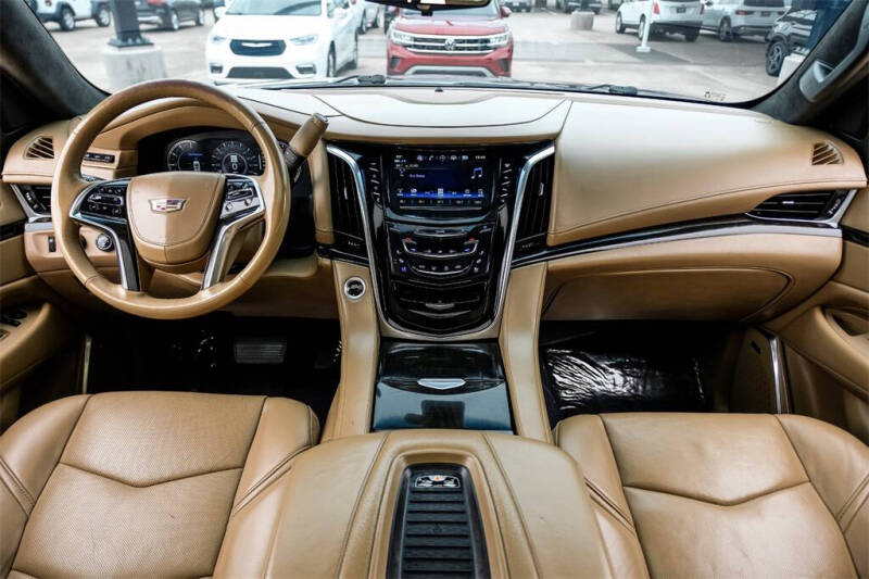 2019 Cadillac Escalade Platinum