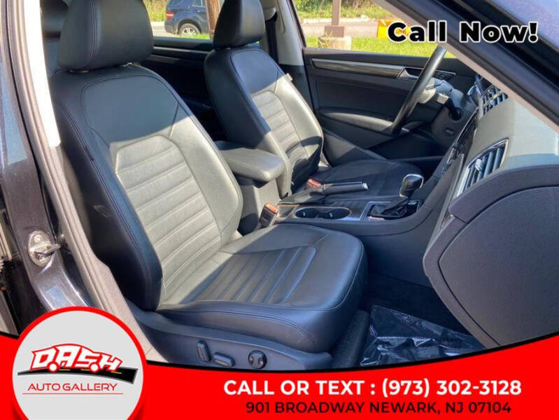 2017 Volkswagen Passat 1.8T SEL Premium