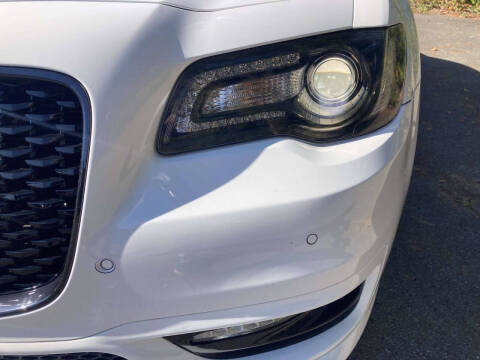 2023 Chrysler 300 Touring L