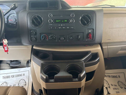 2012 Ford E-Series E-350 SD XLT