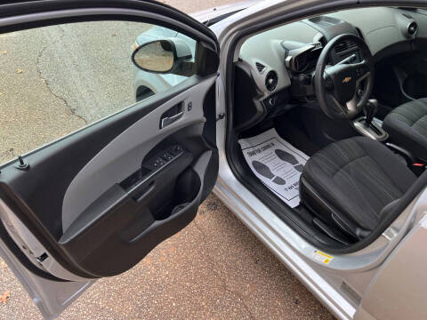 2015 Chevrolet Sonic LT Auto