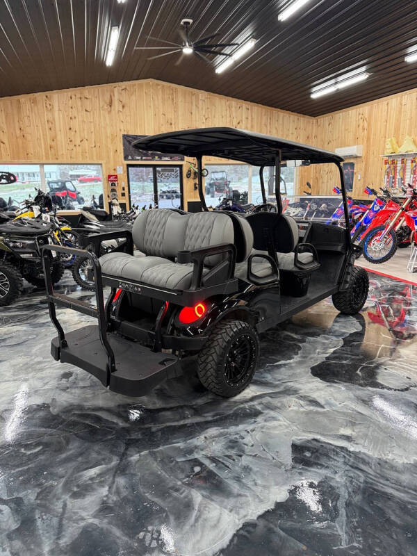 2024 E-Z-GO Express L6