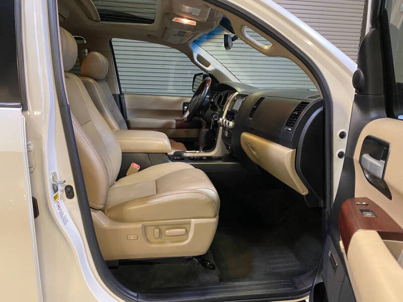 2014 Toyota Sequoia Platinum