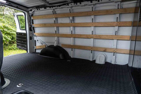 2023 GMC Savana 2500