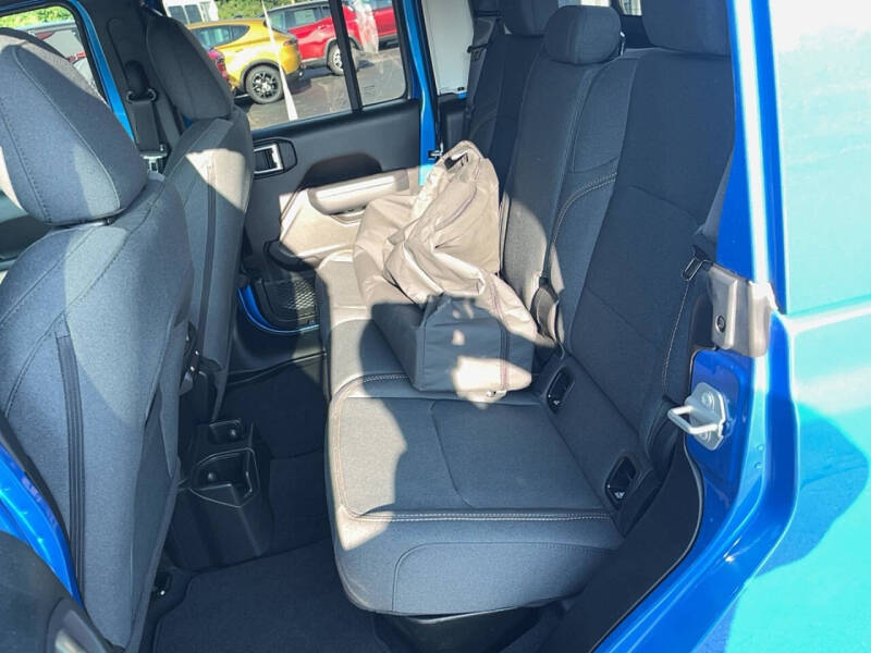 2024 Jeep Gladiator NightHawk