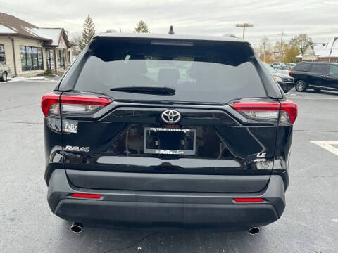 2021 Toyota RAV4 LE