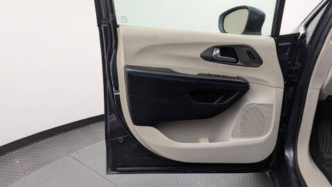 2021 Chrysler Pacifica Touring L