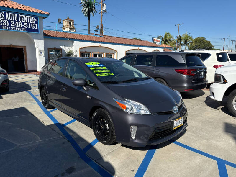 2015 Toyota Prius Four photo 3