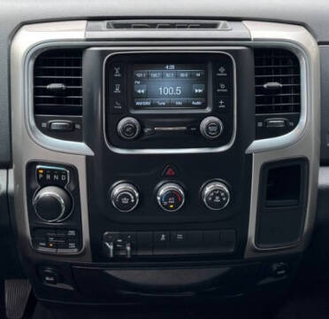 2016 RAM 1500 SLT