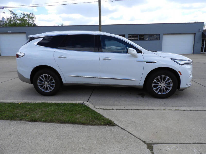 2022 Buick Enclave Essence