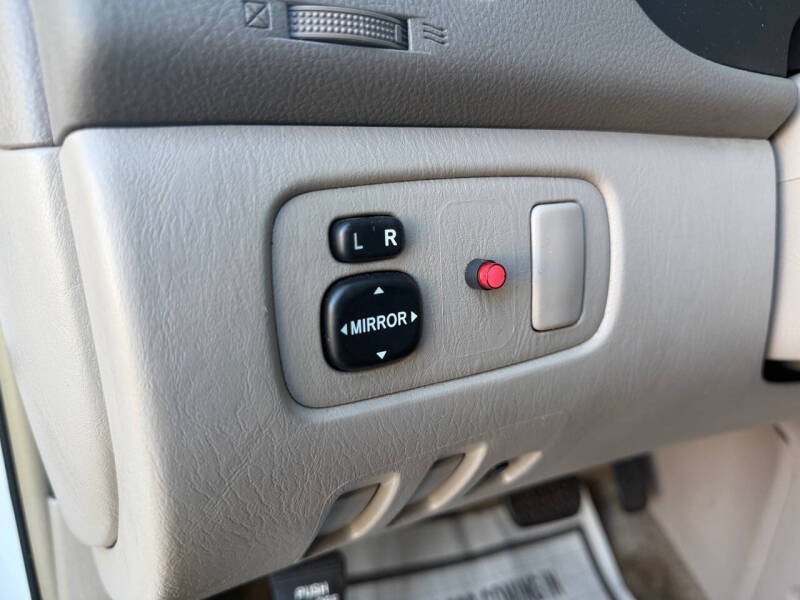 2006 Toyota Sienna CE 8 Passenger