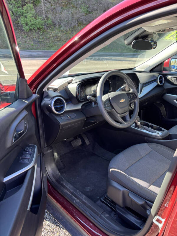2024 Chevrolet Trax LS
